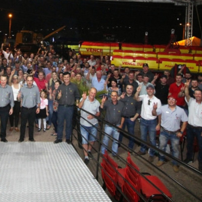 Estande da Vence Tudo recebe vários clientes durante o segundo e terceiro dia de Expoibi