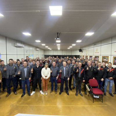 Uma trajetória Vencedora: funcionário da Vence Tudo se aposenta e é homenageado após 41 anos de trabalho