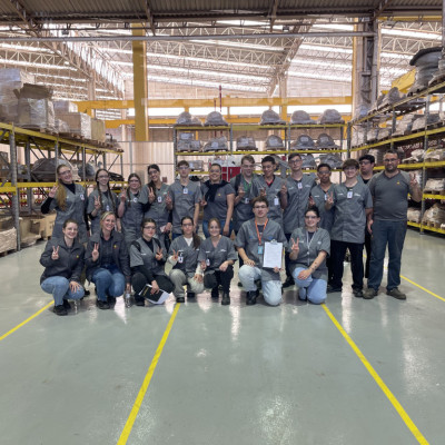 Visita técnica do Senai Ibirubá aproxima Jovens Aprendizes à realidade industrial da Vence Tudo